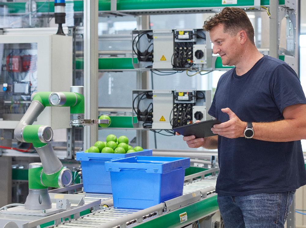 Cobot_Schneider Electric.jpg
