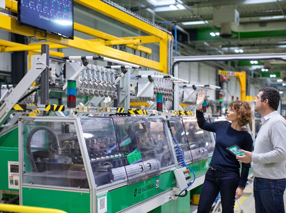 Smart-Factory_Le-Vaudreuil_Schneider Electric.jpg