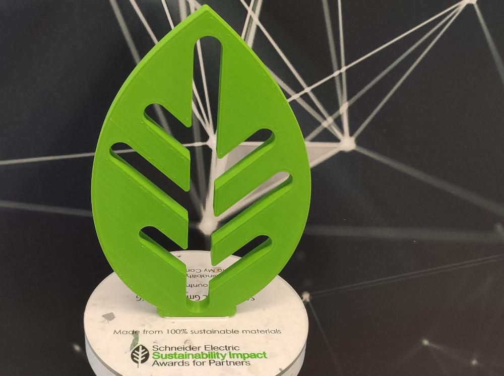 sustainability_award_trophy_02.jpg
