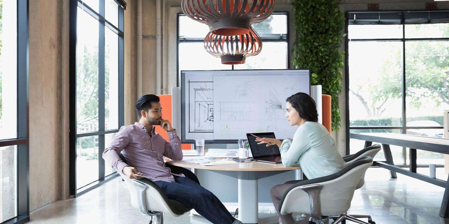 collogues discuss while analyzing