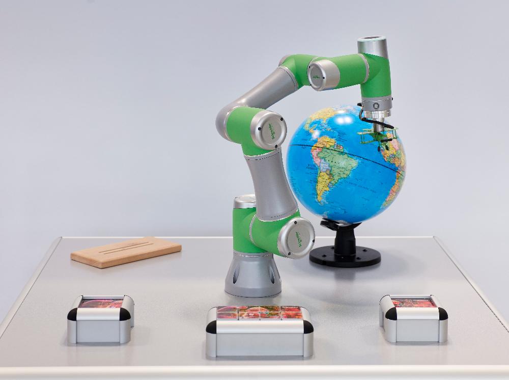 998-22309053 Cobot Images_8530 × 5686_SE0195_GMA.jpg