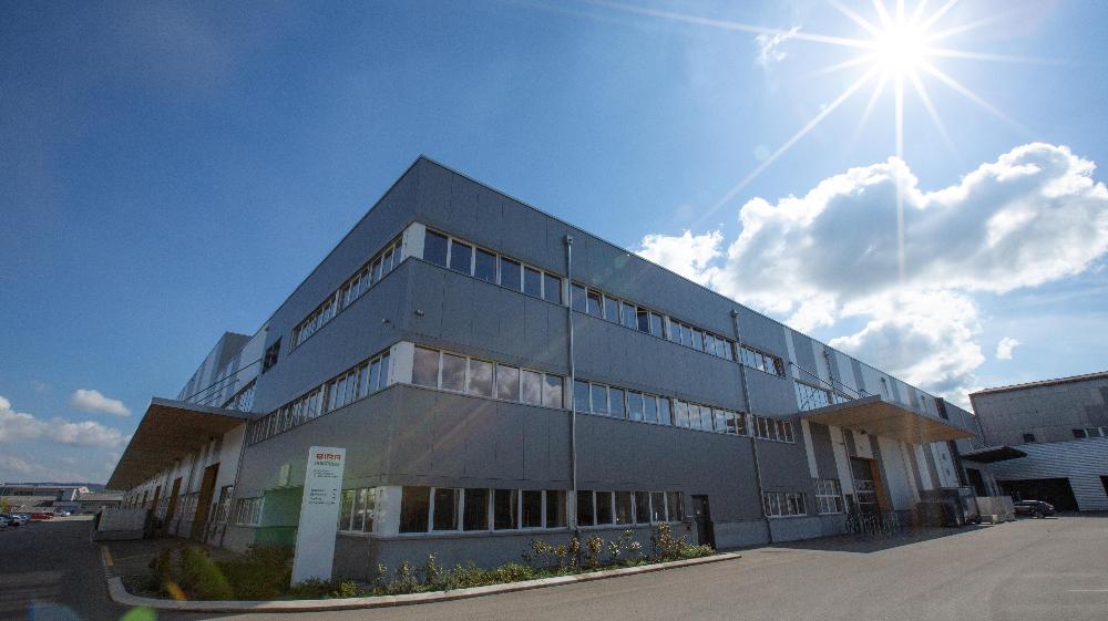 Schneider Electric: Schweizerische Birr Machines AG wird EcoXpert Servicepartner