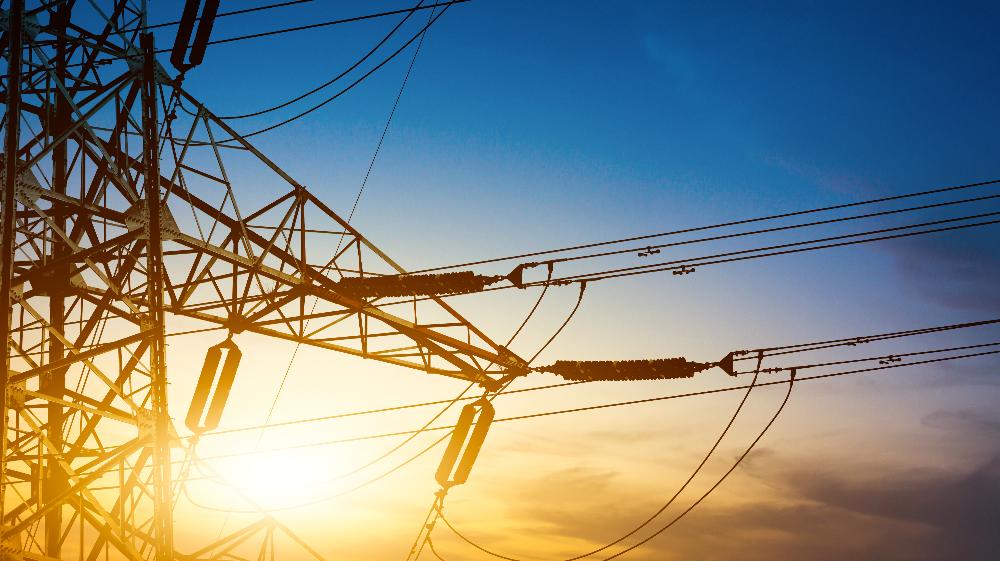 Cambios en el mercado libre de energía abren nuevas oportunidades y menores costos ante ajustes regulatorios