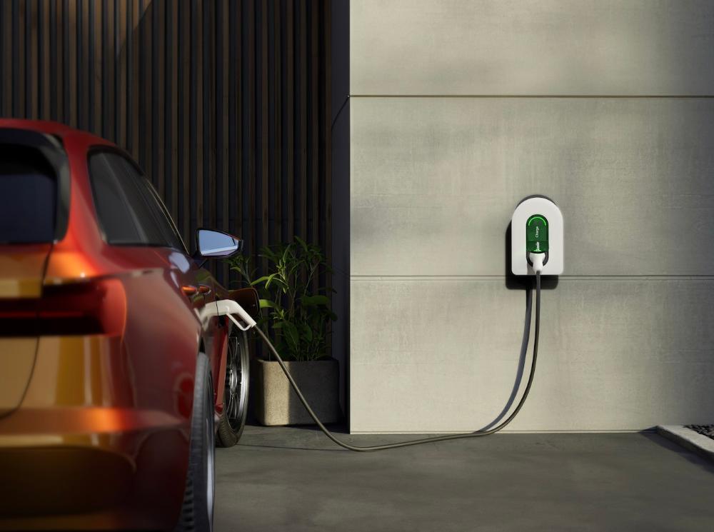 Schneider_Charge_Schneider_Electric_orange_car_S.jpg