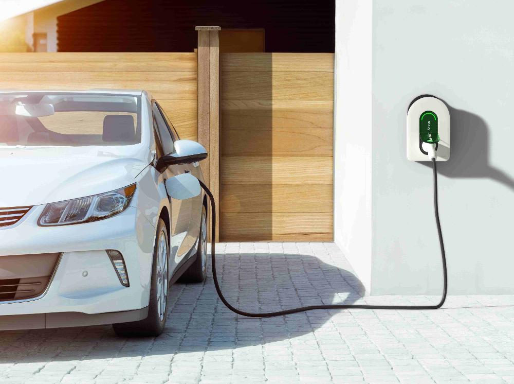 Schneider_Charge_Schneider_Electric_white_car_S.jpg