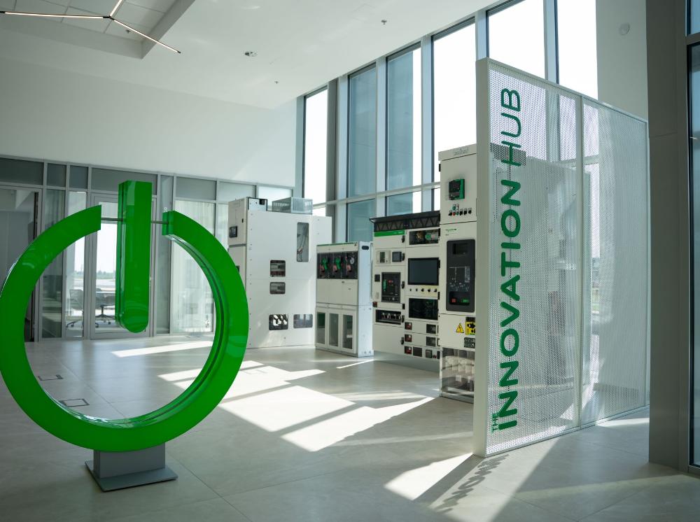 2_Schneider Electric_DSPS_Maďarsko_S.jpg