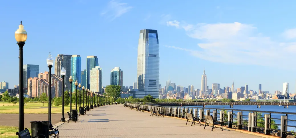 long street by the sea