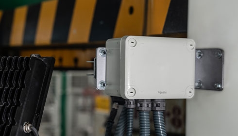 A close up of a machine