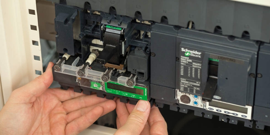 Disjoncteurs différentiels modulaires compacts. schneider electric