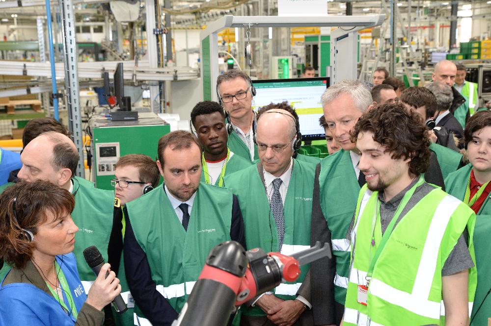 Lancement national de la Semaine de l'Industrie 2019 sur le site Schneider Electric du Vaudreuil 3 (.jpg, Image)