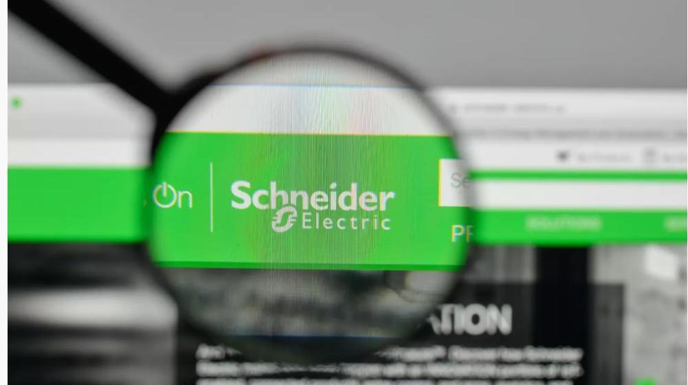 Comment Schneider Electric déploie l'IA générative à tous ses métiers