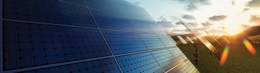 Pannelli solari per energia pulita con gestione sicura della produzione di energia