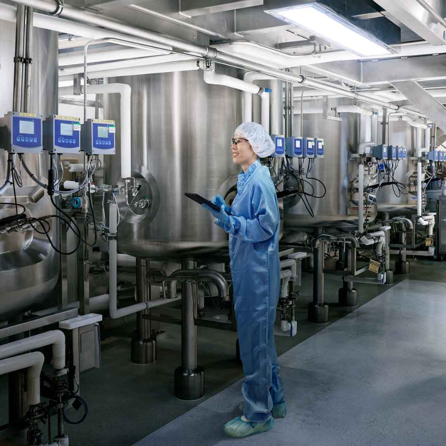 Leading values-based, R&D-driven biopharmaceutical company, Takeda leverages Ecostruxure to establish the first positive energy building in Singapore's pharmaceutical sector.