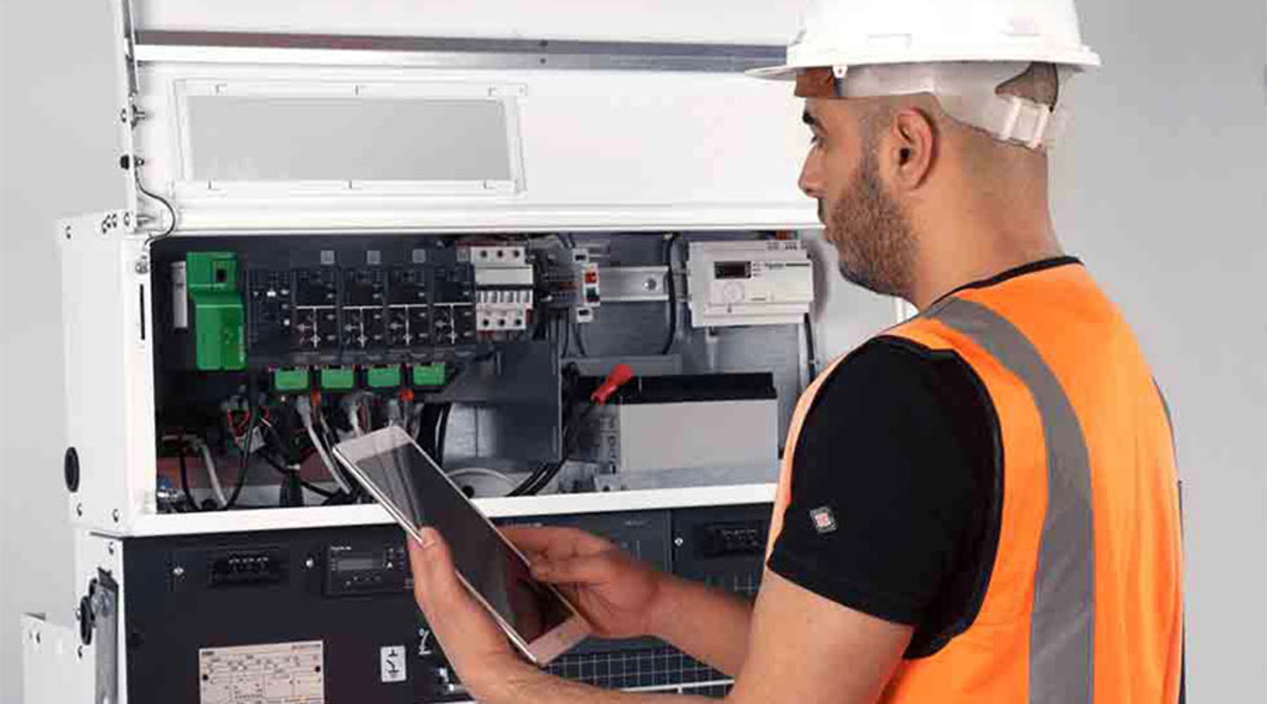 Системы solutions. Системы контроля микроклимата schneider electric. автомобили сотрудников schneider electric. schneider electric sustainability. мультиметр шнайдер электрик.