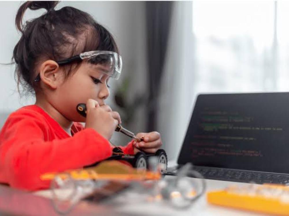 Schneider Electric impulsa el futuro de las niñas en STEM .pdf