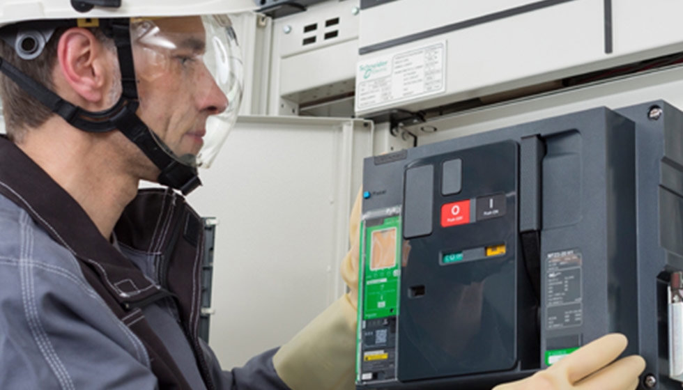 on-site technician conducting the  modernization of installation 