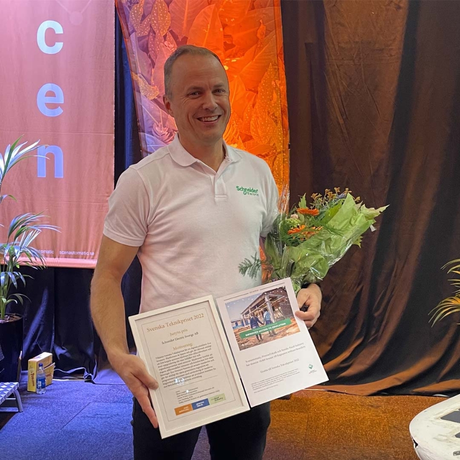 Daniel receives the Swedish Technology Award for Schneider Electric at Scanautomatic 2022