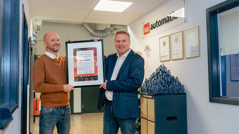 Bröderna Simon Gren och Per Eriksson driver företaget Karlskoga Automation och fick priset Årets Företag 2023 av Möckelnregionen.