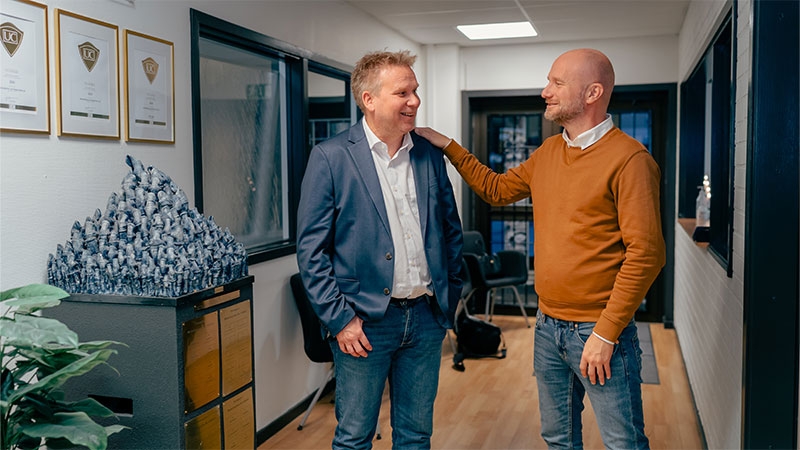 Per Eriksson, VD på Karlskoga Automation och Simon Gren, teknisk chef på Karlskoga Automation