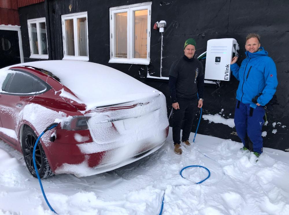 Hotell Kittelfjäll vill uppmuntra till hållbart resande genom installation av EVlink elbilsladdare från Schneider Electric