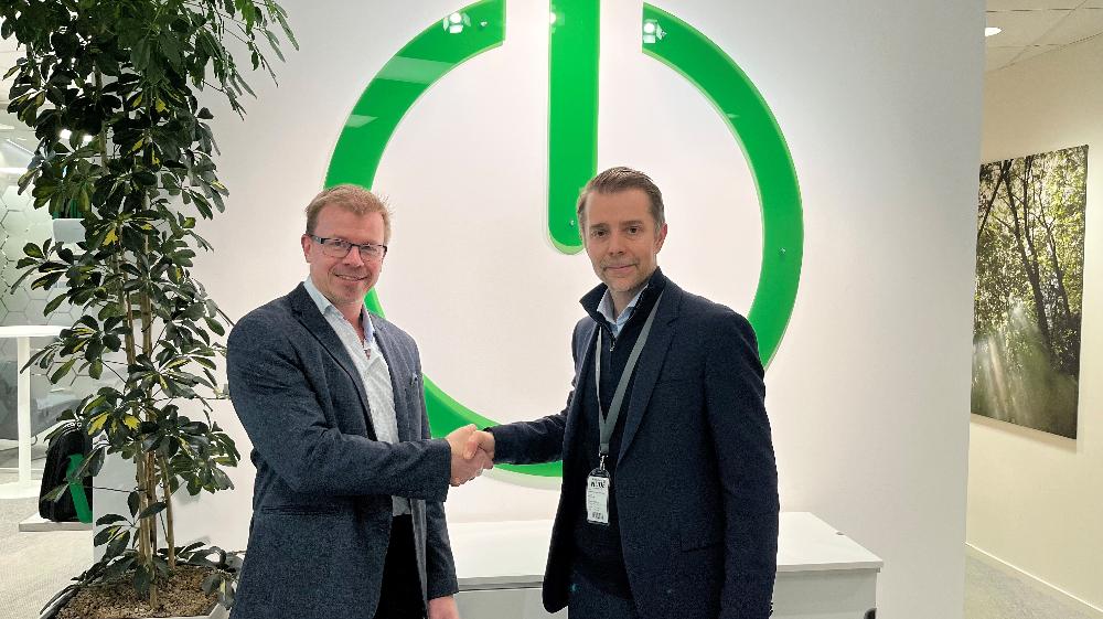 Schneider Electric och Elicom skriver avtal för att bygga Okken i Sverige