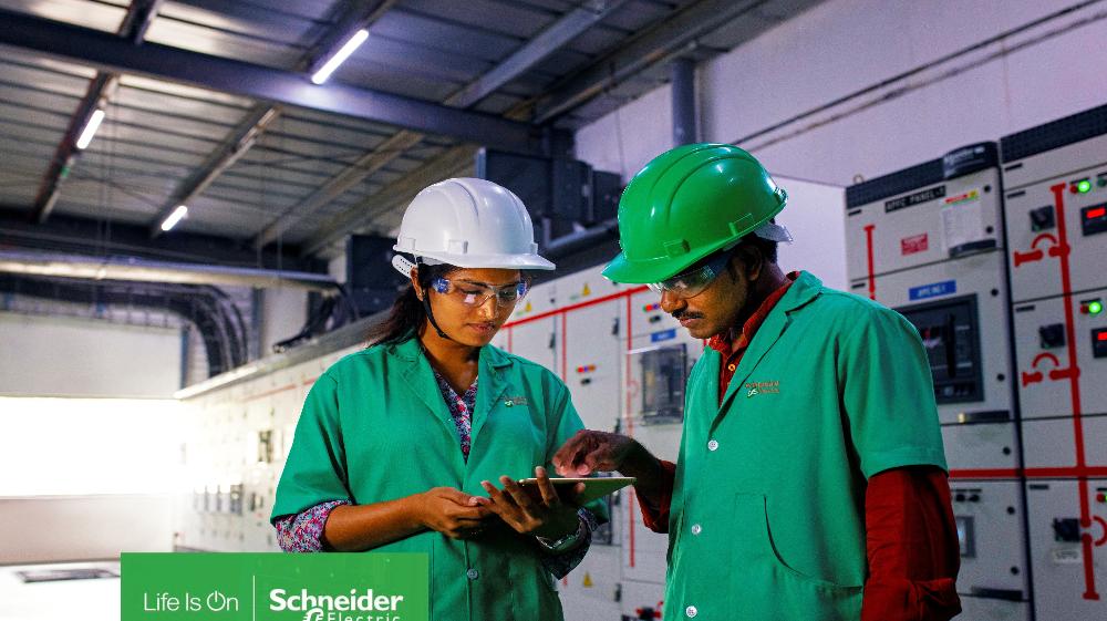施耐德電機發布製造業未來工作型態報告，數位化將在製造業中創造出更多全新工作、緩解人才短缺困境