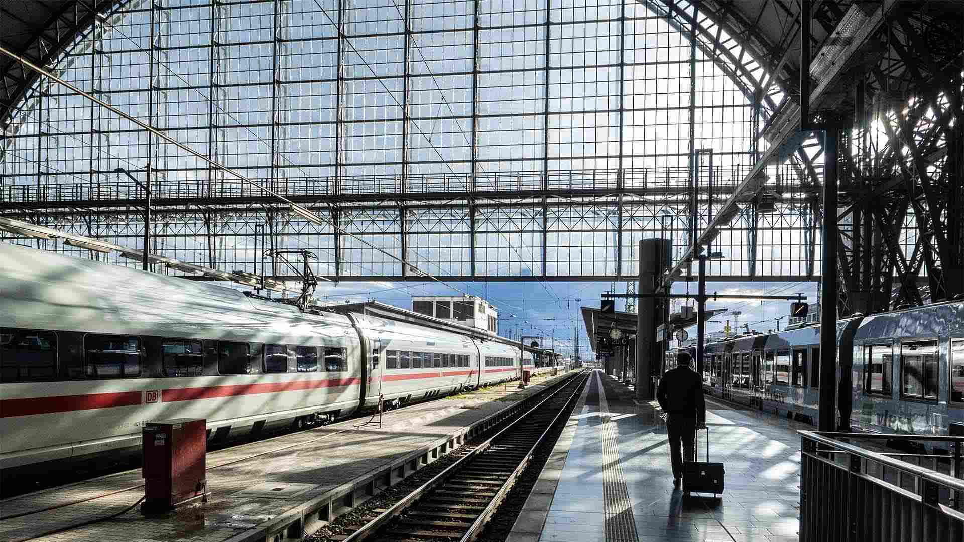 Nextgeneration rail solutions for smart operations Schneider Electric UK