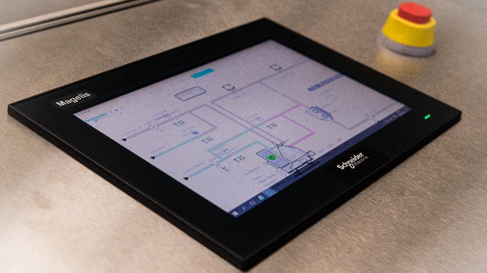 Software-centric Automation Transforms CPG and Logistics Operations