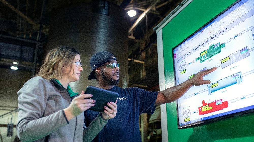 Schneider Electric Calls for Stronger Collaboration in Industries of the Future
