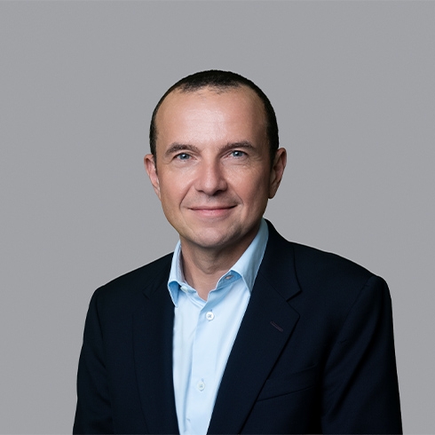 portrait of Oliver Blum