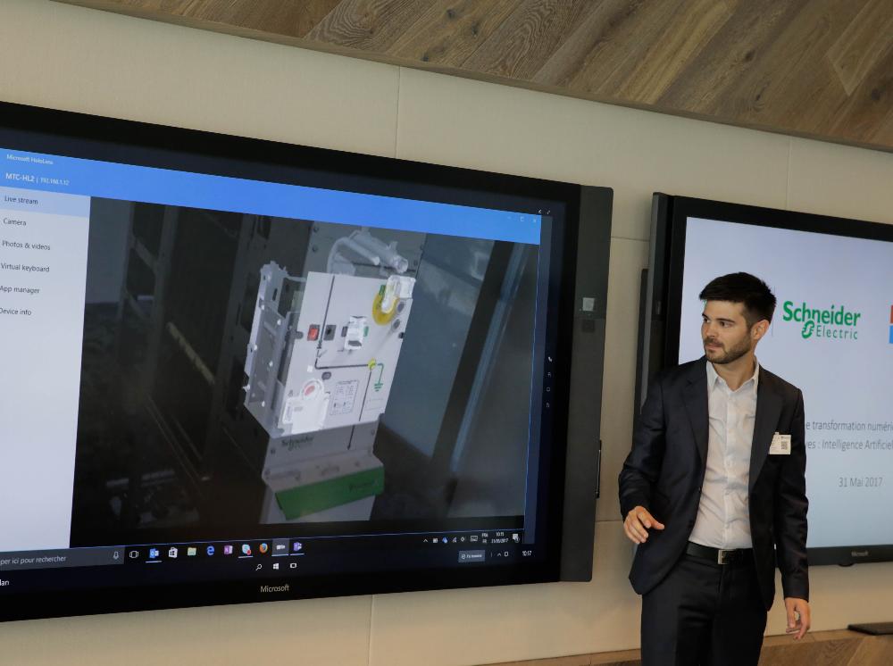 Microsoft et Schneider Electric : réussir sa transformation numérique - Etienne MELO (.jpg, Photo)