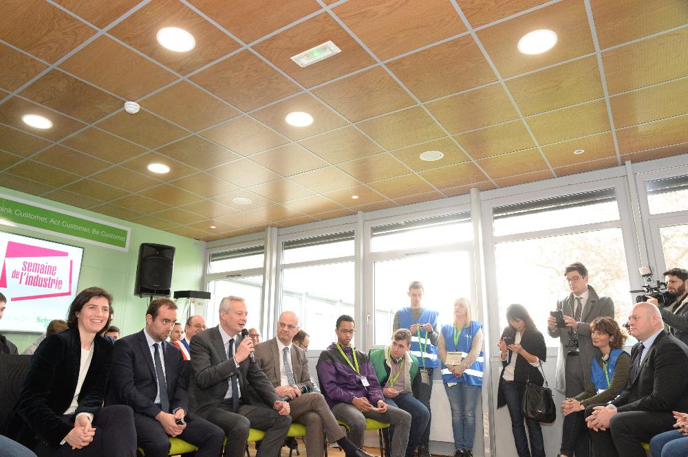 Lancement national de la Semaine de l'Industrie 2019 sur le site Schneider Electric du Vaudreuil 1 (.jpg, Image)