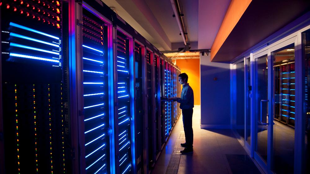 Schneider Electric and Compass Datacenters Expand Partnership with $3 Billion Multi-Year Data Centre Technology Agreement